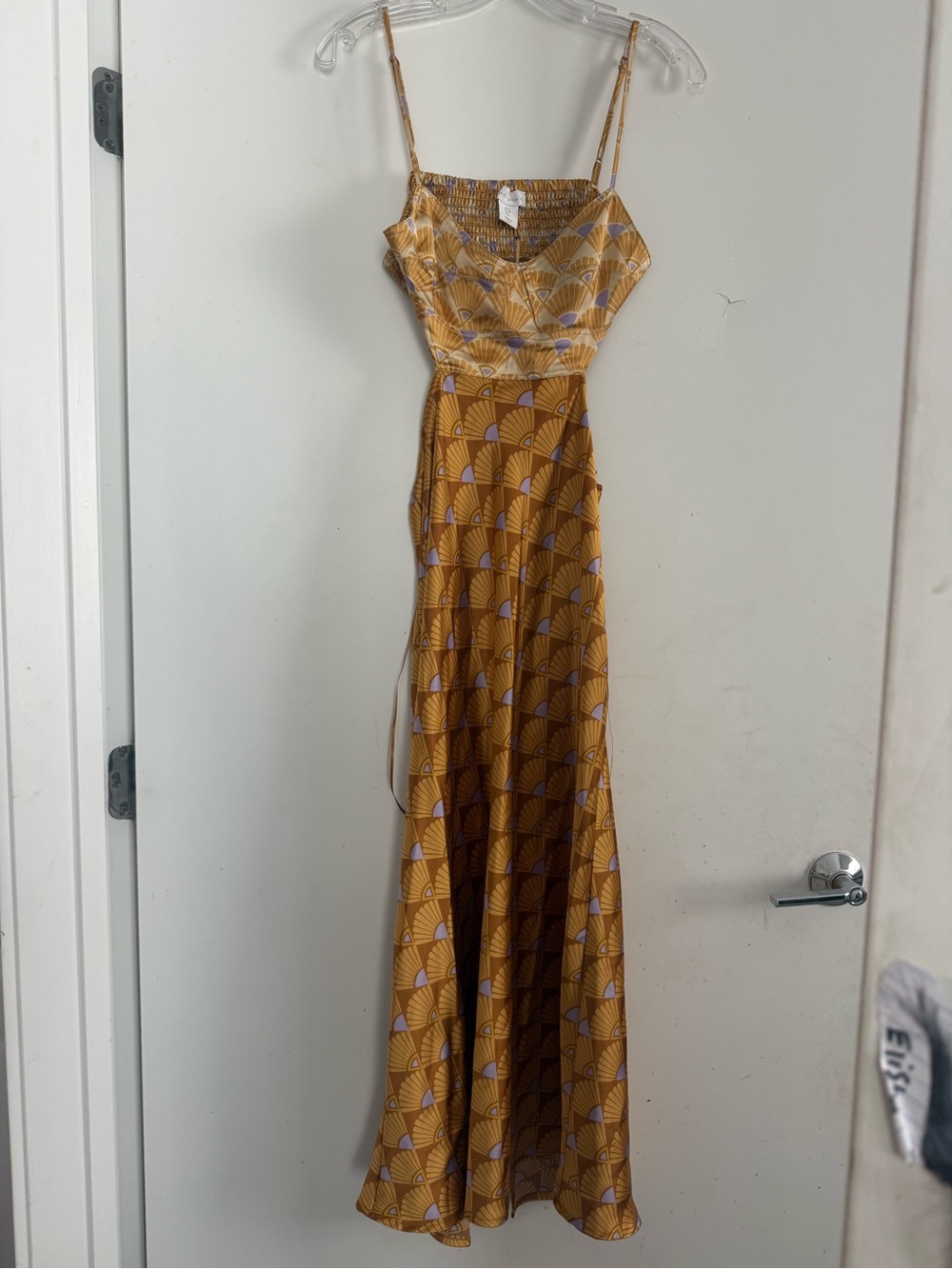 House of Harlow 1960 NWT Geo Fan Print Satin Cutout Back Maxi Dress Small - Picture 2 of 5
